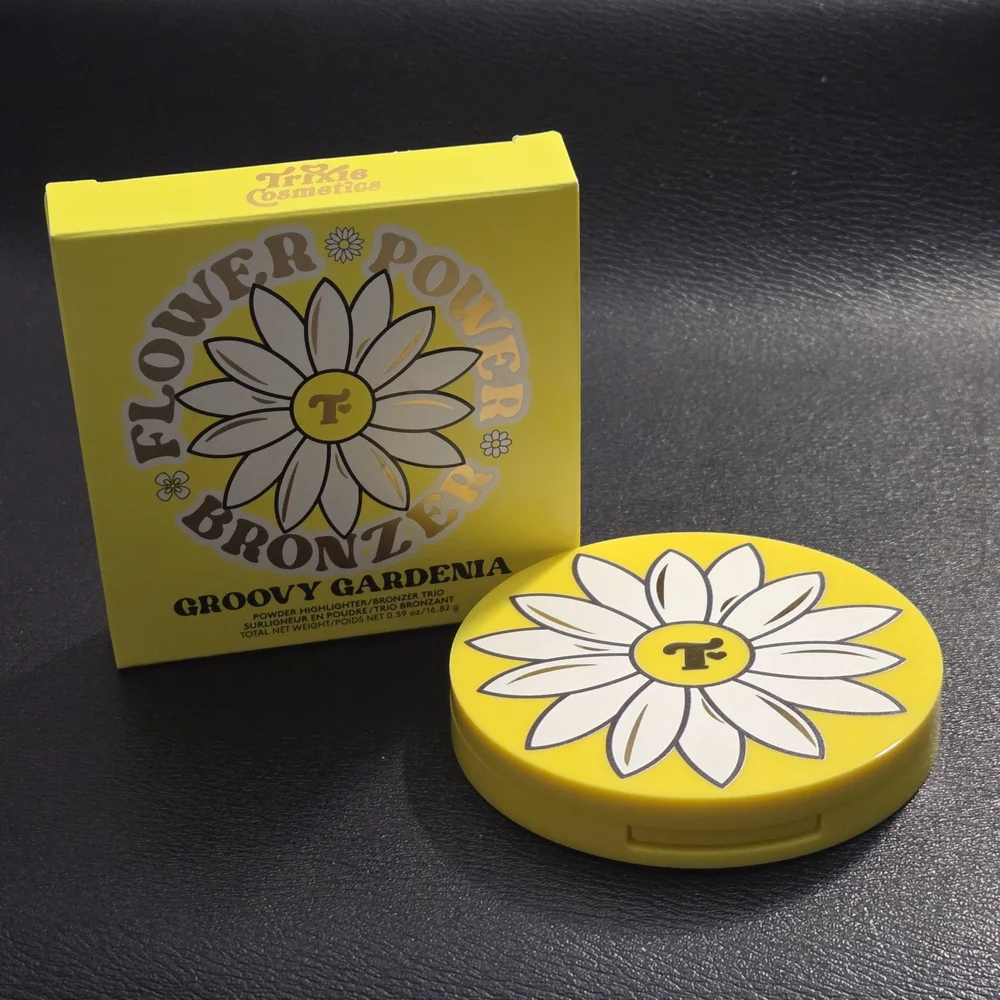 🎁Trixie Cosmetics Flower Power Bronzer and Highlighter in Shade Groovy Gardenia